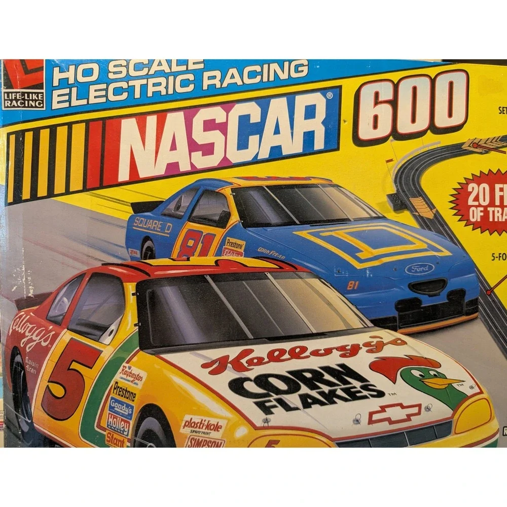 NASCAR Speedway HO Slot Car Set 15 1/2' Race Track Factory Sealed